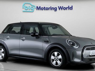Begagnad Mini Cooper Classic 136 HK (100 kW) 2022 Grå Halvkombi