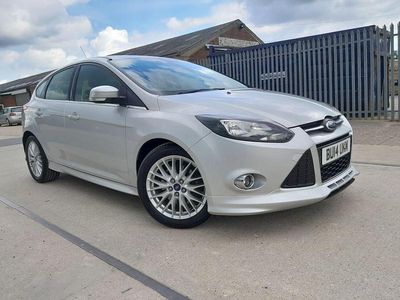 Silver Used 2014 Ford Focus Zetec Hatchback | £4,595 (Fair price)