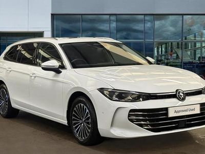 Used VW Passat Elegance 204 HP (150 kW) 2025 Pure white Estate