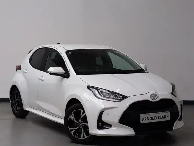 New Toyota Yaris Hybrid Design 116 HP (85 kW) 2026 White Hatchback