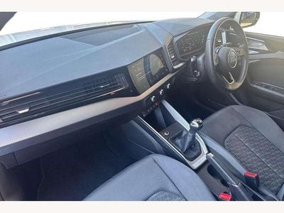 Used Audi A1 Sport 110 HP (80 kW) 2022 White SUV