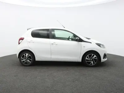 Used Peugeot 108 Allure 72 HP (52 kW) 2021 White Hatchback