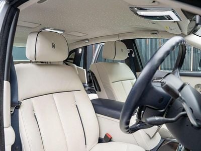 Used Rolls Royce Phantom 571 HP (419 kW) 2018 Silver Sedan