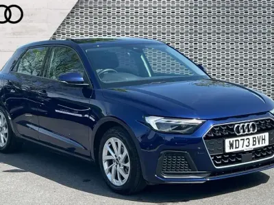 Używany Audi A1 Sport 95 KM (69 kW) 2023 Niebieski SUV