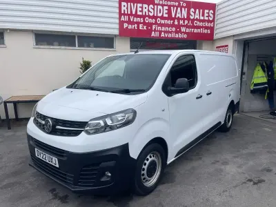 Used Vauxhall Vivaro 100 HP (73 kW) 2022 White MPV