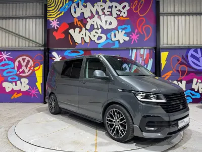 Begagnad VW Transporter Highline 150 HK (110 kW) 2021 Grå Van