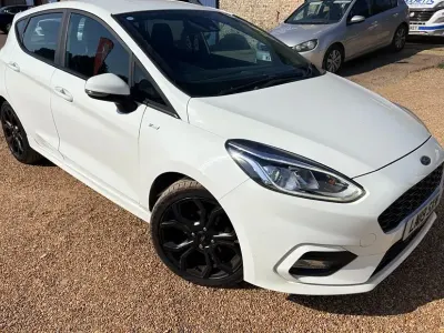 Used Ford Fiesta Titanium 125 HP (91 kW) 2018 Grey Hatchback
