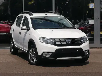 Used Dacia Sandero Comfort 90 HP (66 kW) 2019 White Hatchback