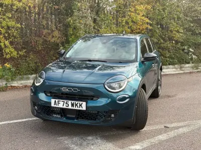 New Fiat 600 La Prima 2025 Ocean green SUV