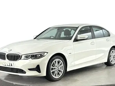 Used BMW 330e Comfort Edition 292 HP (214 kW) 2022 White Sedan