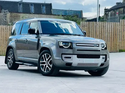 Używany Land Rover Defender 2024 Srebrny SUV