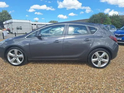 Used Vauxhall Astra SRi 165 HP (121 kW) 2012 Grey Hatchback