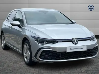 Second-hand VW Golf VIII GTE 241 CP (177 kW) 2023 Argintiu Hatchback