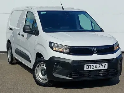 Used Vauxhall Combo 100 HP (73 kW) 2024 White MPV