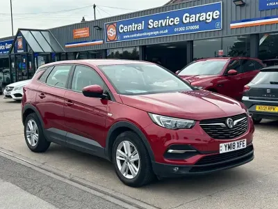 Used Vauxhall Grandland X S 120 HP (88 kW) 2018 Red SUV