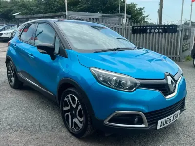 Used Renault Captur Dynamique 90 HP (66 kW) 2015 Blue/black SUV