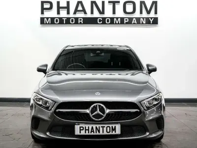 Begagnad Mercedes A180 2019 Grå Halvkombi