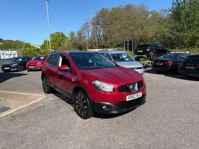 Used Nissan Qashqai N-TEC 117 HP (86 kW) 2013 Red SUV