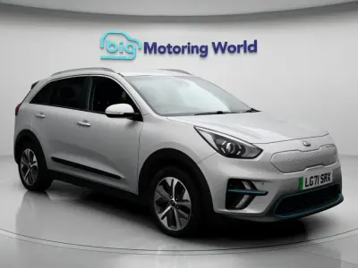 Used Kia e-Niro 147 kW (201 HP) 2021 Silver SUV