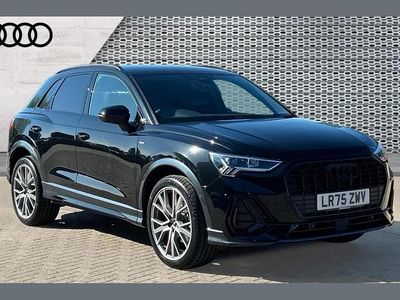 Używany Audi Q3 Black Edition 150 KM (110 kW) 2025 Czarny SUV