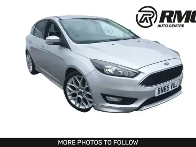 Used Ford Focus Zetec 125 HP (91 kW) 2015 Silver Hatchback