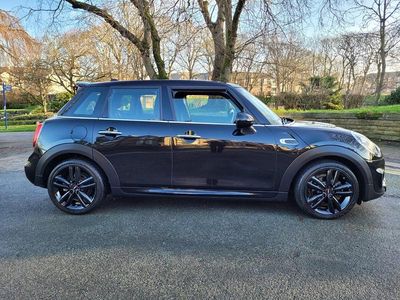 Black Used 2018 Mini Cooper Hatch Hatchback | £10,995 (Good price)
