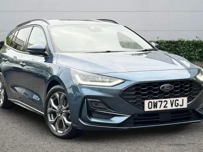 Second-hand Ford Focus ST-Line 155 CP (114 kW) 2023 Albastru Break
