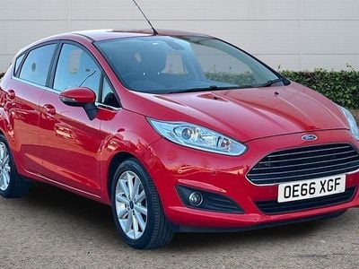 Used Ford Fiesta Titanium 125 HP (91 kW) 2017 Red Hatchback