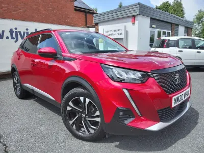 Used Peugeot 2008 Allure 100 HP (73 kW) 2020 Red SUV