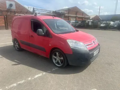 Used Citroën Berlingo 75 HP (55 kW) 2010 Red MPV