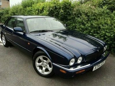 Used Jaguar XJ8 240 HP (176 kW) 2000 Sedan