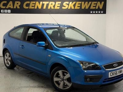 Used Ford Focus Zetec 115 HP (84 kW) 2006 Blue Hatchback