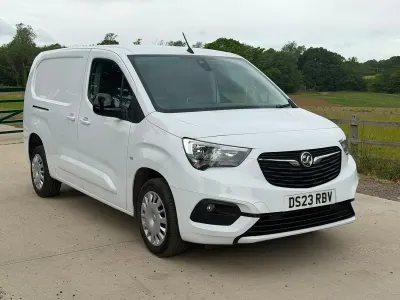 Used Vauxhall Combo S 100 HP (73 kW) 2023 White MPV