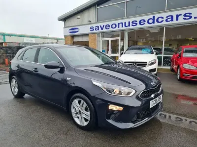 Usado Kia Ceed 118 HP (86 kW) 2018 Preto Citadino