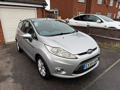 Silver Used 2009 Ford Fiesta Zetec Hatchback | £2,995 (Fair price)