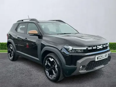 Used Dacia Duster Extreme 143 HP (105 kW) 2025 Black Hatchback