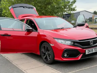Used Honda Civic SR 120 HP (88 kW) 2019 Red Hatchback