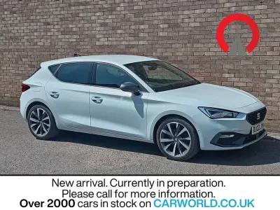 Used Seat Leon FR Sport 150 HP (110 kW) 2022 White Hatchback