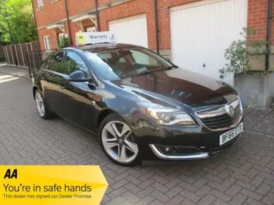 Used Vauxhall Insignia SRi 140 HP (102 kW) 2016 Black Hatchback