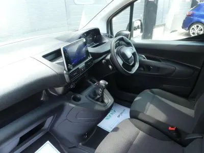 Used Peugeot Partner Premium 102 HP (75 kW) 2023 White MPV