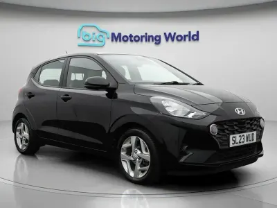 Used Hyundai i10 SE 67 HP (49 kW) 2023 Black Hatchback