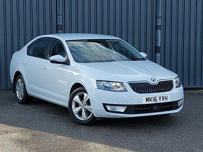 Used Skoda Octavia SE L 150 HP (110 kW) 2016 White Hatchback
