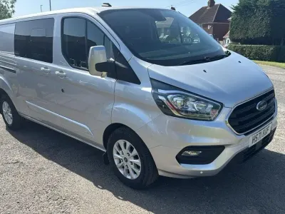 Used Ford Transit Custom Limited 130 HP (95 kW) 2022 Silver Van