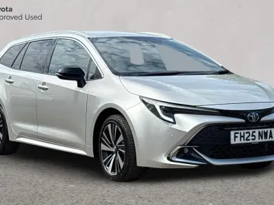 Used Toyota Corolla Design 140 HP (102 kW) 2025 Silver Estate