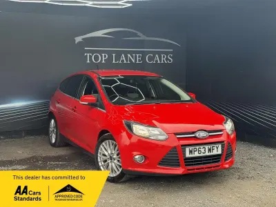 Used Ford Focus Zetec 125 HP (91 kW) 2013 Red Hatchback
