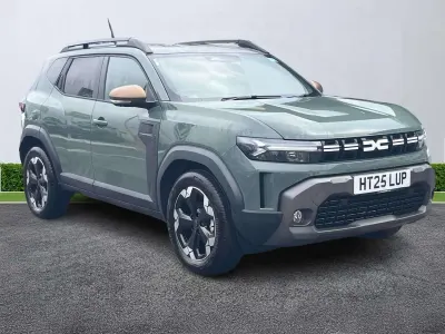 Usado Dacia Duster Extreme 130 CV (95 kW) 2025 Verde Utilitario