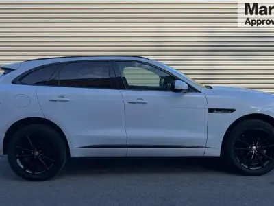 Begagnad Jaguar F-Pace Chequered Flag 180 HK (132 kW) 2020 Vit SUV