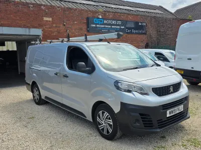 Used Peugeot Expert 2019 Silver Van