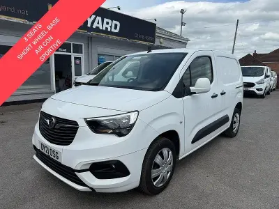 Used Vauxhall Combo Sportive 100 HP (73 kW) 2021 White MPV