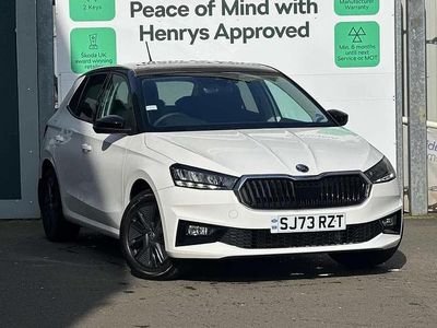 Used Skoda Fabia Colour Edition 79 HP (58 kW) 2023 Candy white body / black magic pearl effect roof Hatchback